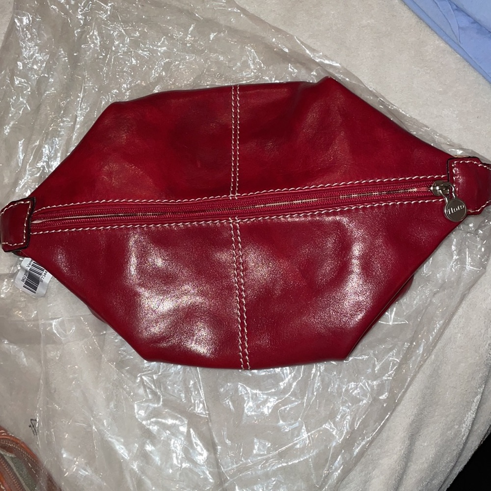 Travel/Toiletry bag , gorgeous sturdy Italian leather brand  new!